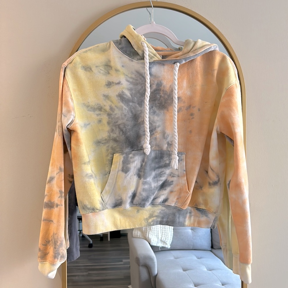 Southern Spirit size S tie dye hoodie